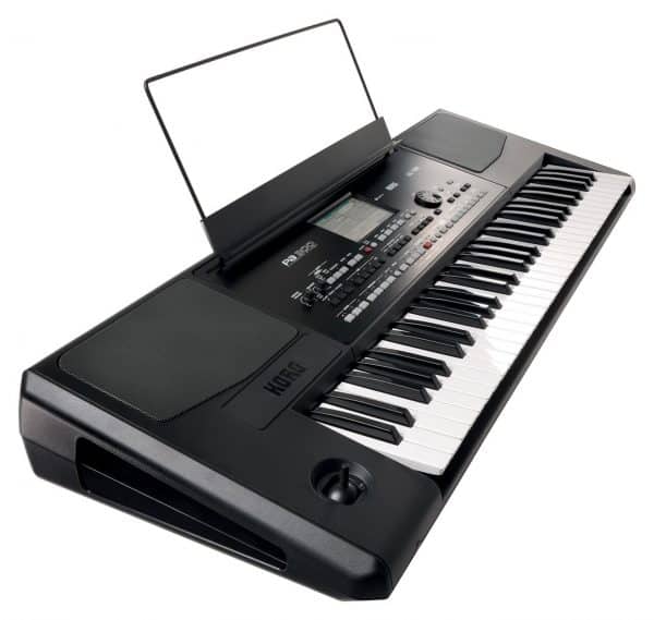 Korg PA300 kosketinsoitin